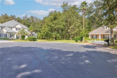 Beautiful building lot in the gated community of The Crescent in on Crescent Pointe Golf Club in South Carolina - for sale on GolfHomes.com, golf home, golf lot