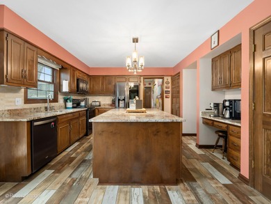 AERO ESTATES GEM!! Don't miss this rare opportunity to live in on Springbrook Golf Course in Illinois - for sale on GolfHomes.com, golf home, golf lot