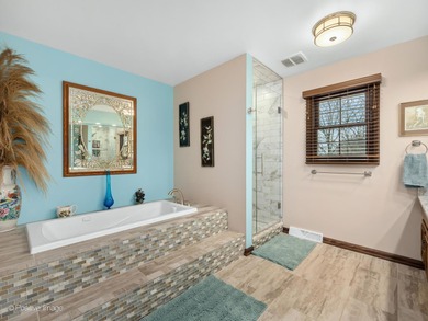 AERO ESTATES GEM!! Don't miss this rare opportunity to live in on Springbrook Golf Course in Illinois - for sale on GolfHomes.com, golf home, golf lot