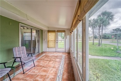 Beautifully Renovated Condo in Kings Point - Florida's Premier on Kings Point Executive Golf Course in Florida - for sale on GolfHomes.com, golf home, golf lot