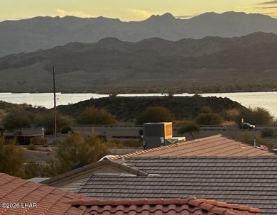 This centrally located 3-bedroom 3-bathroom home is only minutes on London Bridge Golf Course in Arizona - for sale on GolfHomes.com, golf home, golf lot