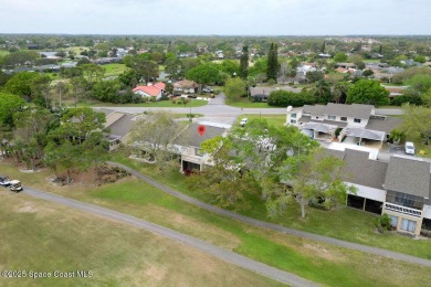 This immaculately clean and quiet townhouse is on the Suntree on Suntree Country Club in Florida - for sale on GolfHomes.com, golf home, golf lot