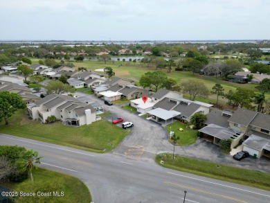 This immaculately clean and quiet townhouse is on the Suntree on Suntree Country Club in Florida - for sale on GolfHomes.com, golf home, golf lot