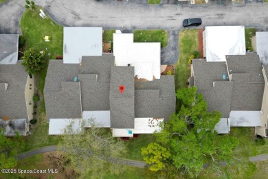 This immaculately clean and quiet townhouse is on the Suntree on Suntree Country Club in Florida - for sale on GolfHomes.com, golf home, golf lot