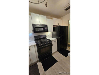 Peaceful Golf Course Retreat in Citrus Springs!
2 bed, 2 bath + on Pine Ridge Community Golf and Country Club in Florida - for sale on GolfHomes.com, golf home, golf lot
