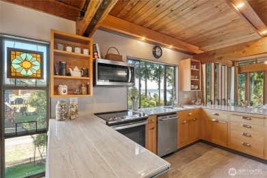 Frank Lloyd Wright-inspired Northwest contemporary with 4 on  in Washington - for sale on GolfHomes.com, golf home, golf lot