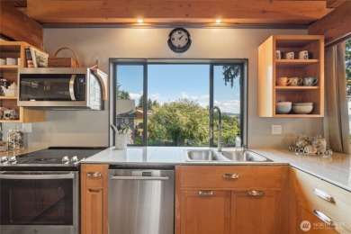 Frank Lloyd Wright-inspired Northwest contemporary with 4 on  in Washington - for sale on GolfHomes.com, golf home, golf lot