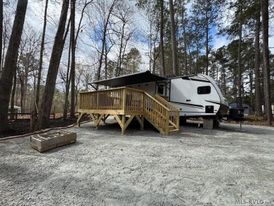 Looking for a move-in ready spot on the lake? This is it! on River Ridge Golf Club in Virginia - for sale on GolfHomes.com, golf home, golf lot