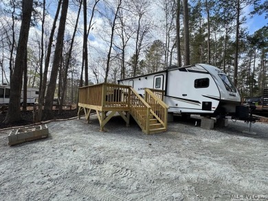 Looking for a move-in ready spot on the lake? This is it! on River Ridge Golf Club in Virginia - for sale on GolfHomes.com, golf home, golf lot