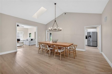 Beautiful 3/2 in desirable Yacht and Country Club. Soaring on Yacht and Country Club in Florida - for sale on GolfHomes.com, golf home, golf lot