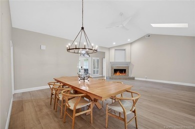 Beautiful 3/2 in desirable Yacht and Country Club. Soaring on Yacht and Country Club in Florida - for sale on GolfHomes.com, golf home, golf lot