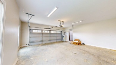 Like-new brick home of 2,672 square feet, located in the on Headland Country Club in Alabama - for sale on GolfHomes.com, golf home, golf lot