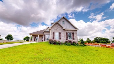 Like-new brick home of 2,672 square feet, located in the on Headland Country Club in Alabama - for sale on GolfHomes.com, golf home, golf lot