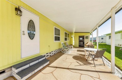 NEW PRICE ALERT - BEAUTIFULLY UPDATED DOUBLE-WIDE with FABULOUS on Tarpon Springs Golf Course in Florida - for sale on GolfHomes.com, golf home, golf lot