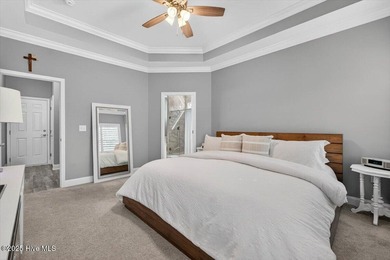 SINGLE LEVEL & MOVE-IN READY! This 3 Bedroom, 2 Bath, Double car on Oyster Bay Golf Links in North Carolina - for sale on GolfHomes.com, golf home, golf lot