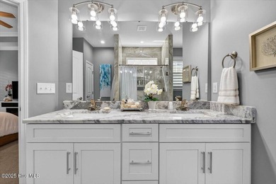 SINGLE LEVEL & MOVE-IN READY! This 3 Bedroom, 2 Bath, Double car on Oyster Bay Golf Links in North Carolina - for sale on GolfHomes.com, golf home, golf lot