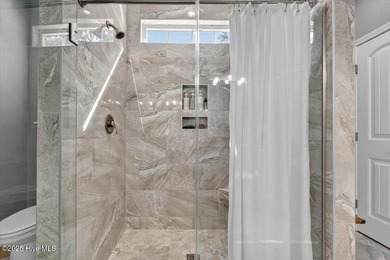 SINGLE LEVEL & MOVE-IN READY! This 3 Bedroom, 2 Bath, Double car on Oyster Bay Golf Links in North Carolina - for sale on GolfHomes.com, golf home, golf lot