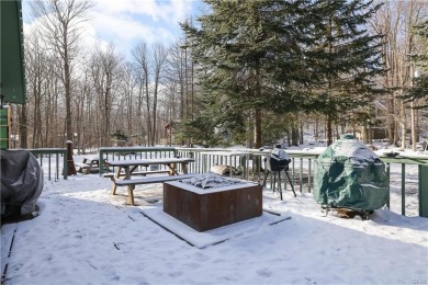WOW!!! Everything in this beautiful well maintained home is on Pocono Farms Country Club in Pennsylvania - for sale on GolfHomes.com, golf home, golf lot