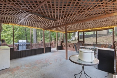 A Lake Barkley Home without the lake home price tag! on Mineral Mound Golf Course in Kentucky - for sale on GolfHomes.com, golf home, golf lot