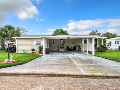 LOOKING TO RETIRE?
Enjoy the good life in this beautifully on Zellwood Station Country Club in Florida - for sale on GolfHomes.com, golf home, golf lot