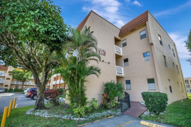 Bright and Beautiful 2/2 Condo. Discover your dream home in this on Sunrise Lakes Phase III in Florida - for sale on GolfHomes.com, golf home, golf lot