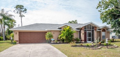 Don't miss out on this lovely 3 bedroom, 2 bath, 2 car garage on Pinemoor West Golf Club in Florida - for sale on GolfHomes.com, golf home, golf lot