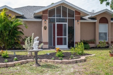 Don't miss out on this lovely 3 bedroom, 2 bath, 2 car garage on Pinemoor West Golf Club in Florida - for sale on GolfHomes.com, golf home, golf lot