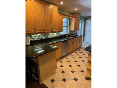 This fantastic split plan 3 bedroom, 3 bathroom Wekiva pool home on Wekiva Golf Club in Florida - for sale on GolfHomes.com, golf home, golf lot