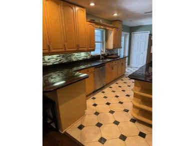 This fantastic split plan 3 bedroom, 3 bathroom Wekiva pool home on Wekiva Golf Club in Florida - for sale on GolfHomes.com, golf home, golf lot