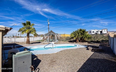 Located in the heart of Lake Havasu City, this 3bedroom, 2bath on London Bridge Golf Course in Arizona - for sale on GolfHomes.com, golf home, golf lot