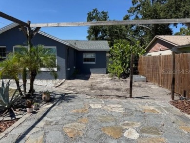 This fantastic split plan 3 bedroom, 3 bathroom Wekiva pool home on Wekiva Golf Club in Florida - for sale on GolfHomes.com, golf home, golf lot
