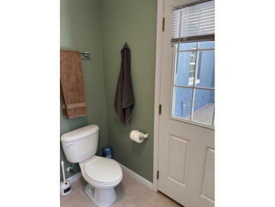 This fantastic split plan 3 bedroom, 3 bathroom Wekiva pool home on Wekiva Golf Club in Florida - for sale on GolfHomes.com, golf home, golf lot