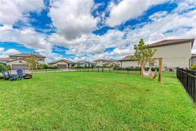 **MOTIVATED SELLER**Don't miss out on this better than new on Lakewood National Golf Club in Florida - for sale on GolfHomes.com, golf home, golf lot