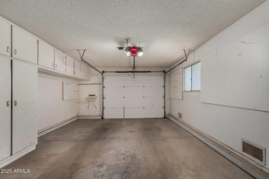 Fantastic opportunity in the desirable Palm Grand community of on Sun City-Willow Creek / Willow Brook  in Arizona - for sale on GolfHomes.com, golf home, golf lot