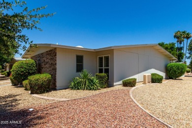 Fantastic opportunity in the desirable Palm Grand community of on Sun City-Willow Creek / Willow Brook  in Arizona - for sale on GolfHomes.com, golf home, golf lot
