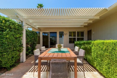 Fantastic opportunity in the desirable Palm Grand community of on Sun City-Willow Creek / Willow Brook  in Arizona - for sale on GolfHomes.com, golf home, golf lot