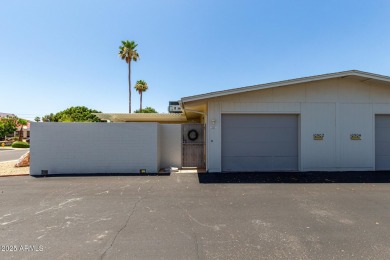 Fantastic opportunity in the desirable Palm Grand community of on Sun City-Willow Creek / Willow Brook  in Arizona - for sale on GolfHomes.com, golf home, golf lot