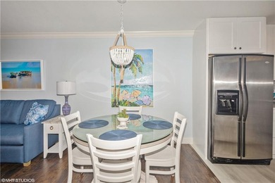 RARELY AVAILABLE - TURNKEY - GORGEOUS - LAKE & GOLF COURSE VIEWS on Quail Run Golf Club In Naples in Florida - for sale on GolfHomes.com, golf home, golf lot