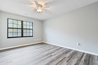 This 2nd floor 2 bedroom/2 bath condo unit in the highly on Brierwood Golf Club in North Carolina - for sale on GolfHomes.com, golf home, golf lot