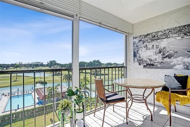 Stunningly remodeled 1 bed, 1.5 bath Penthouse condo in 55+ on Hollybrook Golf and Tennis Club  in Florida - for sale on GolfHomes.com, golf home, golf lot