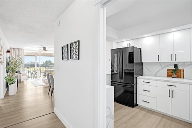 Stunningly remodeled 1 bed, 1.5 bath Penthouse condo in 55+ on Hollybrook Golf and Tennis Club  in Florida - for sale on GolfHomes.com, golf home, golf lot