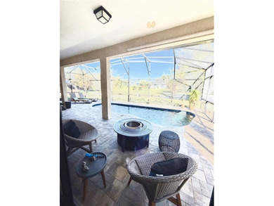 Beautiful POOL home on the Debary Golf and Country Clubs 14th on DeBary Golf and Country Club in Florida - for sale on GolfHomes.com, golf home, golf lot