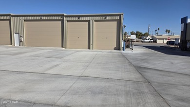 Stop by GolfView Garages, next to The Refuge Golf Club's north on The Refuge Golf and Country Club in Arizona - for sale on GolfHomes.com, golf home, golf lot