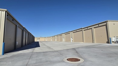 Stop by GolfView Garages, next to The Refuge Golf Club's north on The Refuge Golf and Country Club in Arizona - for sale on GolfHomes.com, golf home, golf lot