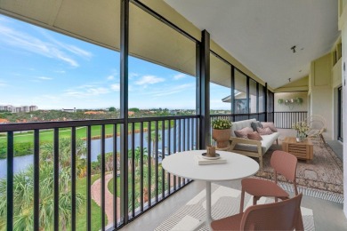 Beautifully updated Penthouse unit in Anchorage Condo with on Jonathans Landing Golf Club in Florida - for sale on GolfHomes.com, golf home, golf lot