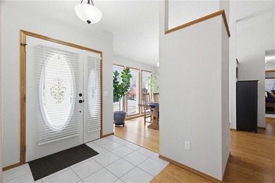 Private end-of-street setting just steps from Bella Vista's on Bella Vista - Metfield Golf Complex and Country Club in Arkansas - for sale on GolfHomes.com, golf home, golf lot