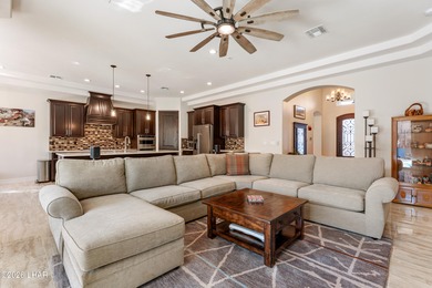 Beautiful RV Garage Home Near the Golf Course! This like-new on London Bridge Golf Course in Arizona - for sale on GolfHomes.com, golf home, golf lot