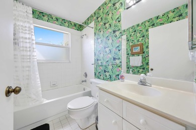 This is located in a mandatory country club and fees are on Broken Sound Golf and Club  in Florida - for sale on GolfHomes.com, golf home, golf lot