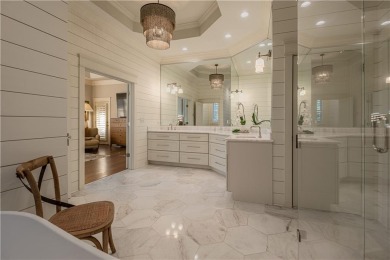 Luxury Living in Chestatee Lake  Golf Community
5 Bedrooms | 4.5 on Chestatee Golf Club in Georgia - for sale on GolfHomes.com, golf home, golf lot