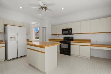 LAKEVIEW! NEW ROOF 2021! EXTERIOR AND INTERIOR PAINT 2025! NEW on Stoneybrook Golf and Country Club of Sarasota in Florida - for sale on GolfHomes.com, golf home, golf lot